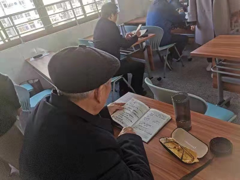 学员工整且有条理的笔记